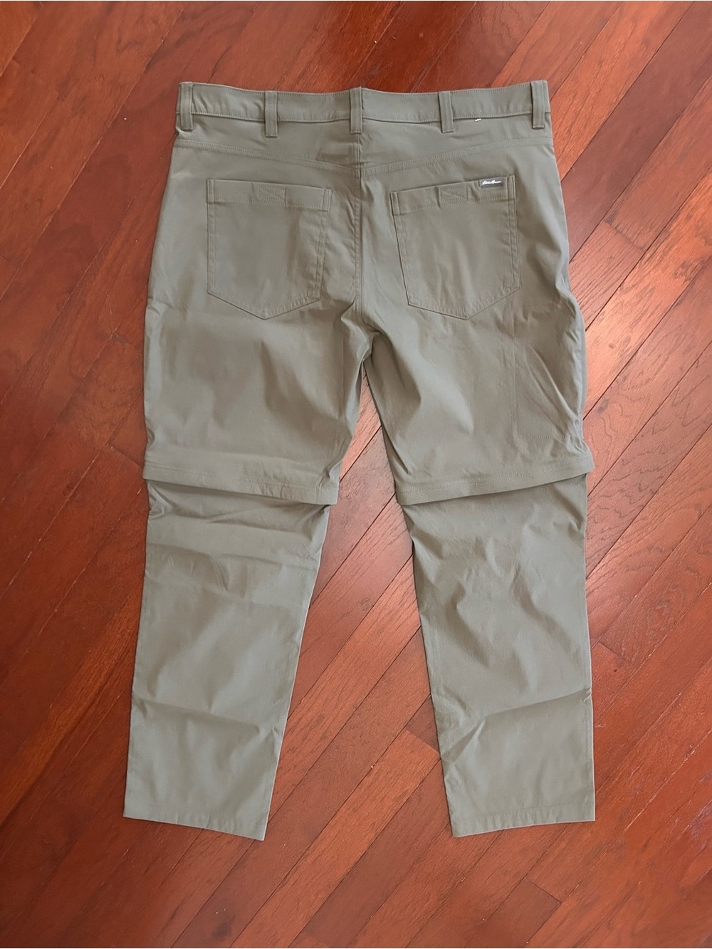 NWT Eddie Bauer Men's Convertible Tech Pants to shorts 40x32 olive green UPF50+ - Picture 10 of 12